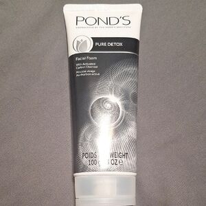 Pond's Pure‎ Detox Facial Foam